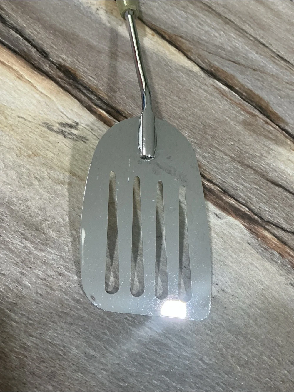 Vintage Ekco Slotted Spatula Turner Avocado Green Handle MCM Kitchen Utensil